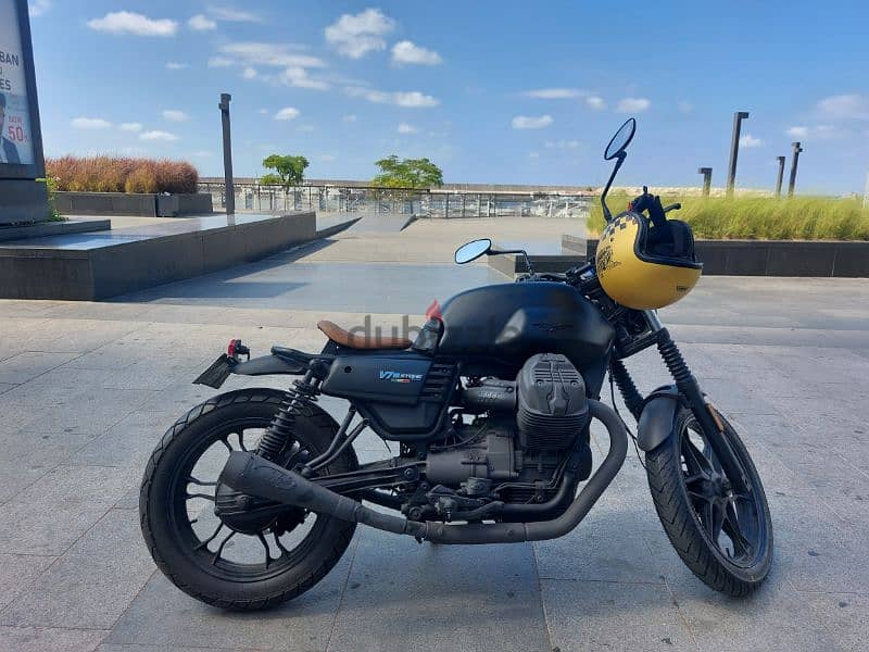 moto guzzi v7 III stone black 750cc 6