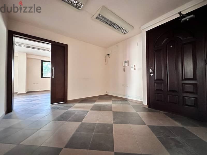 Office For Rent In Ras Nabaa - مكتب للايجار في راس النبع 8