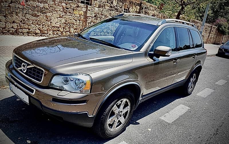 Volvo XC90 2012 - excellent condition - source Volvo Lebanon 6