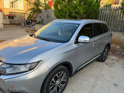 For sale: Outlander 2016