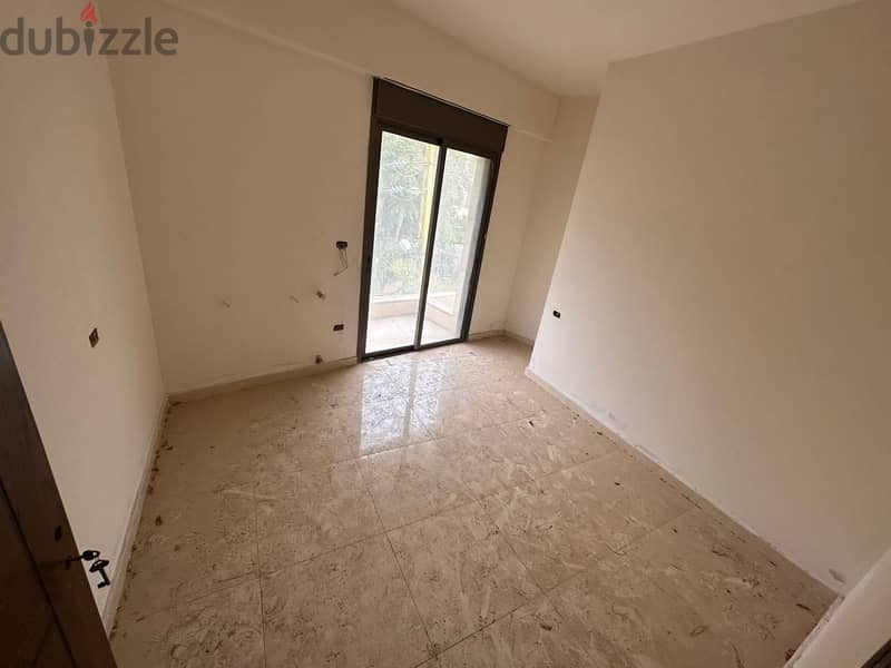 Apartment for sale in Ain Aar 9