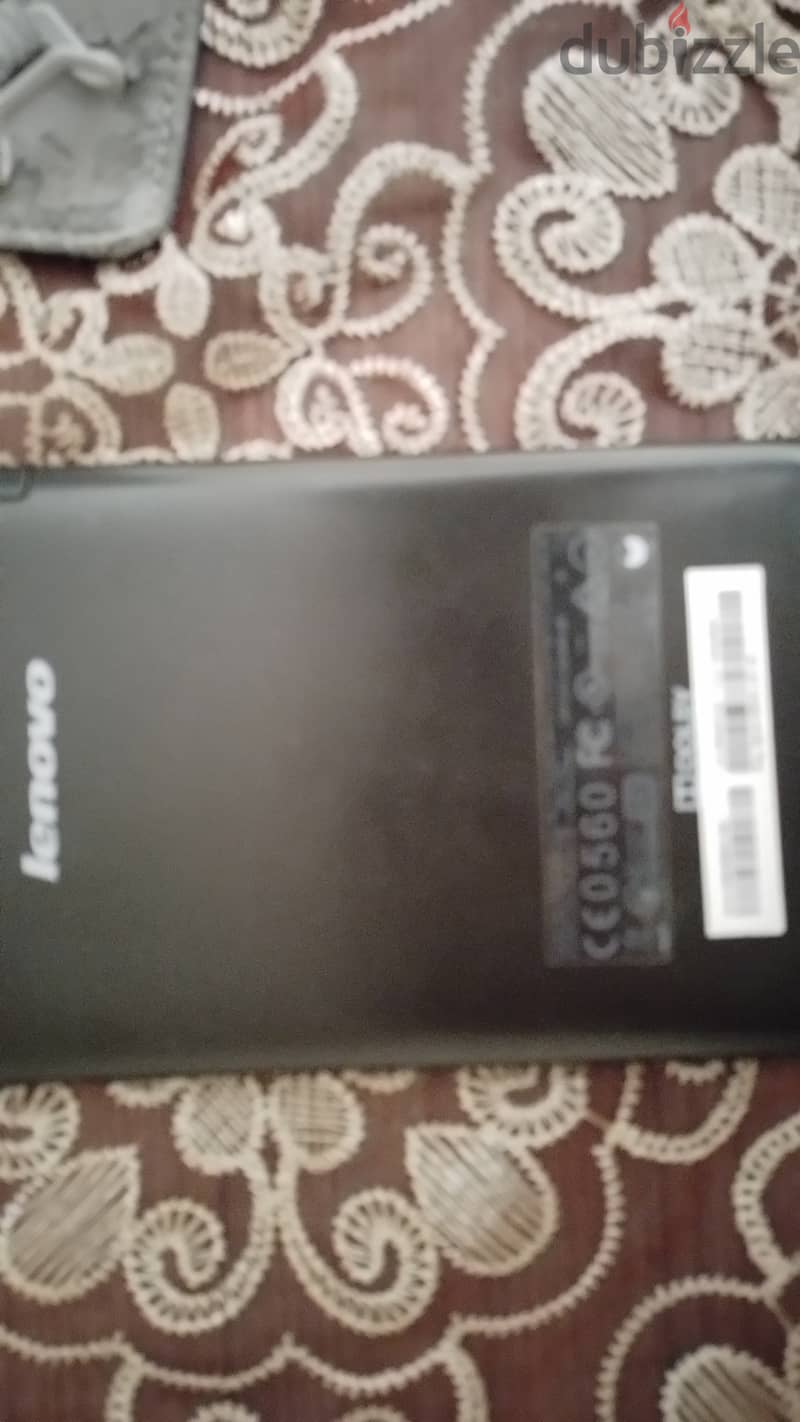 Lenovo ipad only 30$ ( screen must change) 1