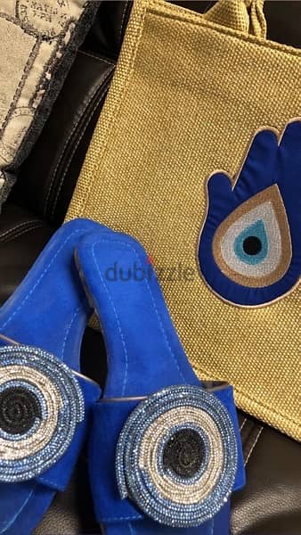 handbag with shoes جزدان مع حذاء, both for 15$ 2