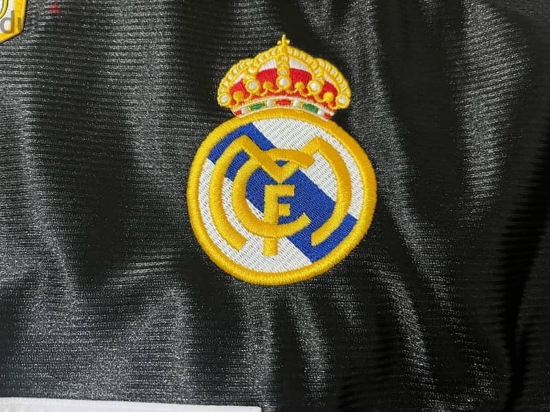 Real Madrid vintage ronaldo jersey limited edition 4