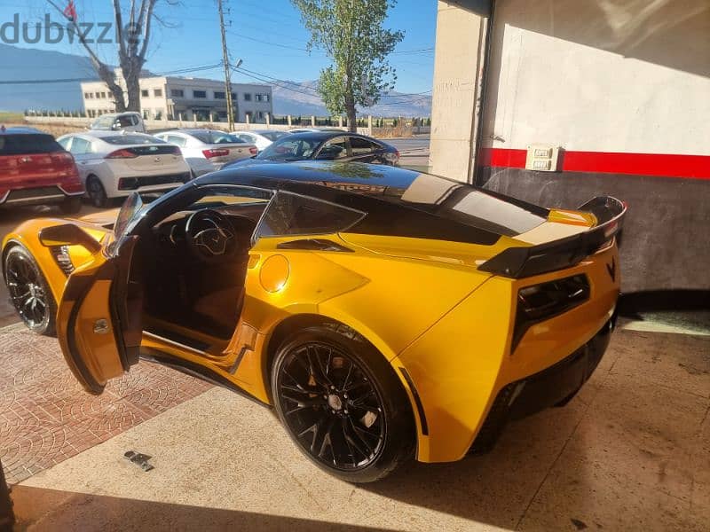 Chevrolet CORVETTE Z06 MANUAL 650 HORSEPOWER V8 6.2 L 7