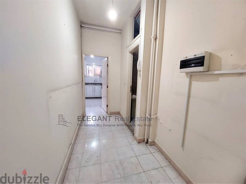 Spacious Office in a Well Maintained Building ! 3