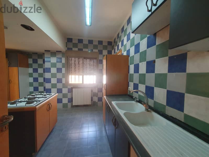 Apartment for sale in Yarzeh شقة للبيع في اليرزة 11