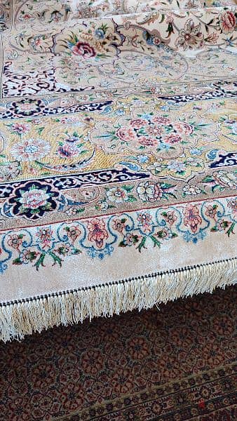 سجاد عجمي حرير شغل يدوي.   persian luxury silk carpet hand made 1