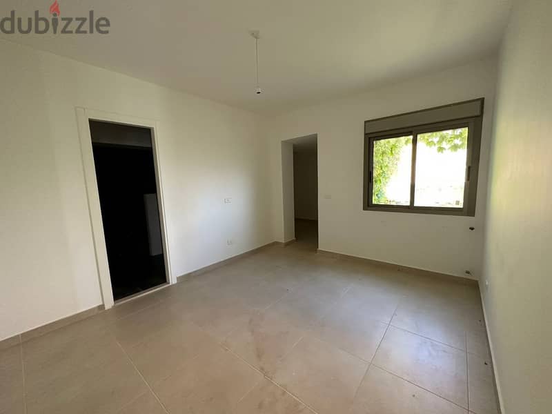 200 Sqm| Deluxe apartment for sale in Daher el souwane | Mountain view 4