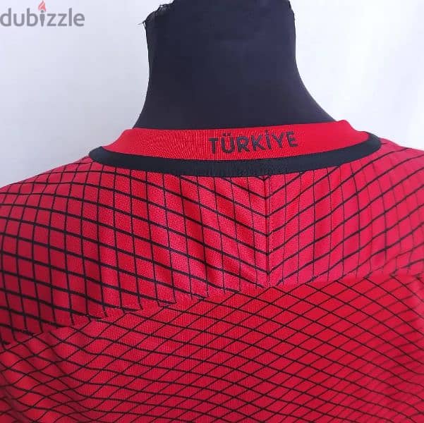 Original "Turkey" 2016/17 Red & Black Home Nike Jersey Size Men Medium 4