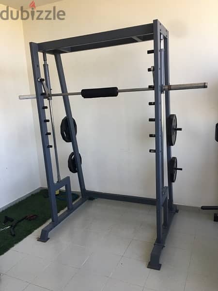 smith machine like new we have also all sports equipment 0