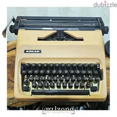 Adler Arabic Typewriter / dactylo 
آلة كاتبة دكتيلو انتيكا