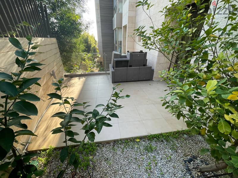 Apartment with Garden for sale in Yarzeh شقة مع حديقة للبيع  في اليرزة 7