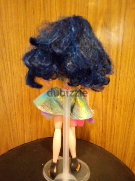 DEXENDANTS EVIE ISLE OF THE LOST Disney Great doll +her own shoes=16$ 3