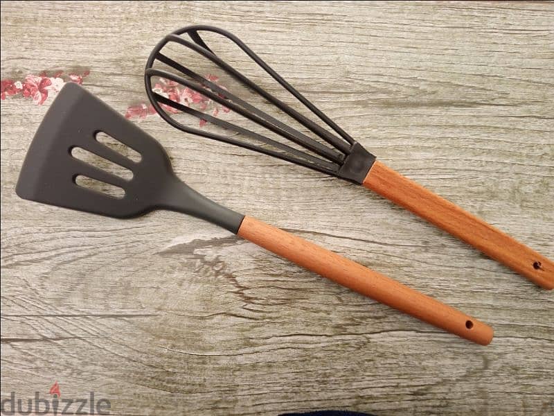 excellent Teffal cooking spoons 1