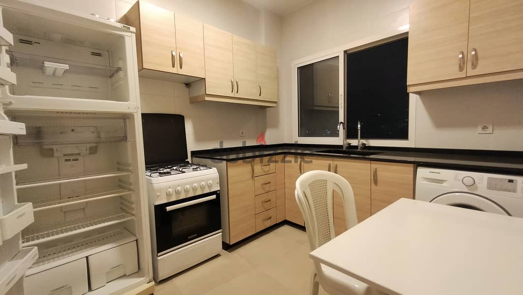 Geitawi Mar Mkhayil 2 bedroom apartment for Rent with City views 8