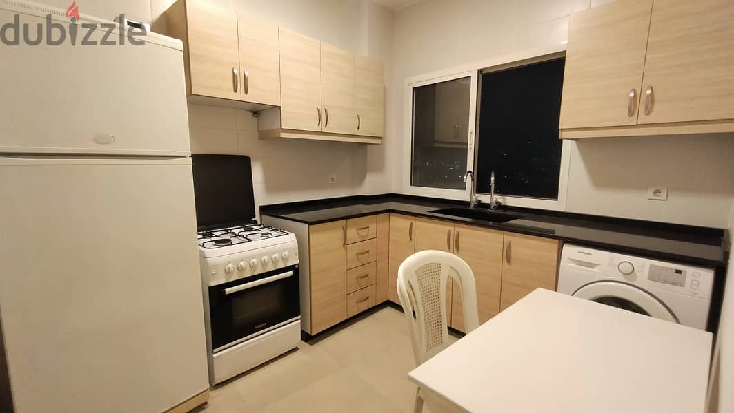 Geitawi Mar Mkhayil 2 bedroom apartment for Rent with City views 9