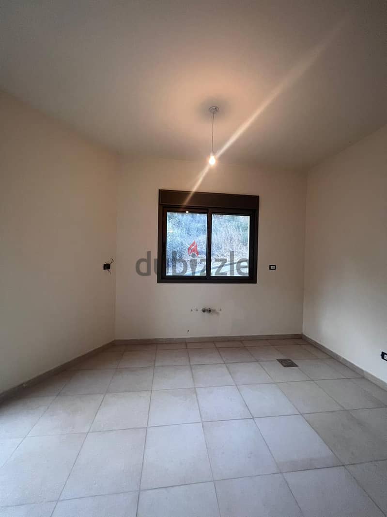 Cozy apartment for sale in Baabdat with a garden 11