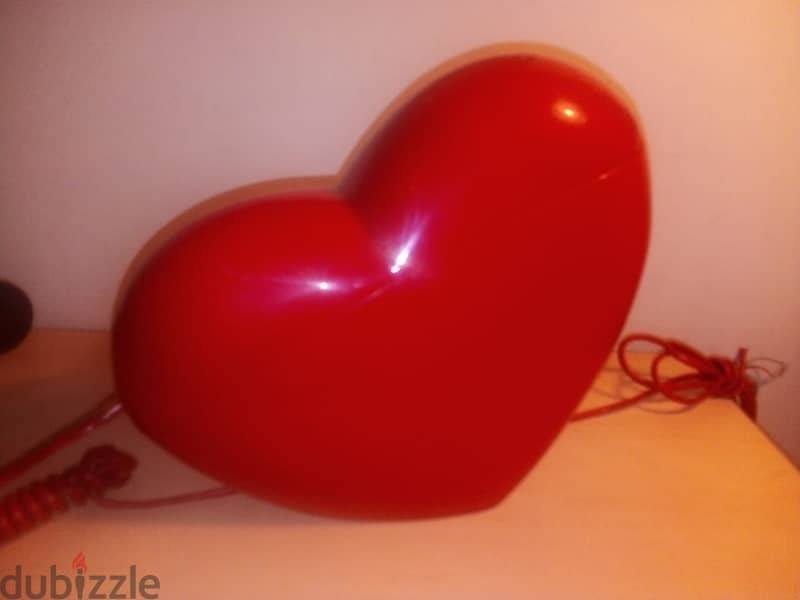 retro heart shape phone plus imbedded photo frame 0