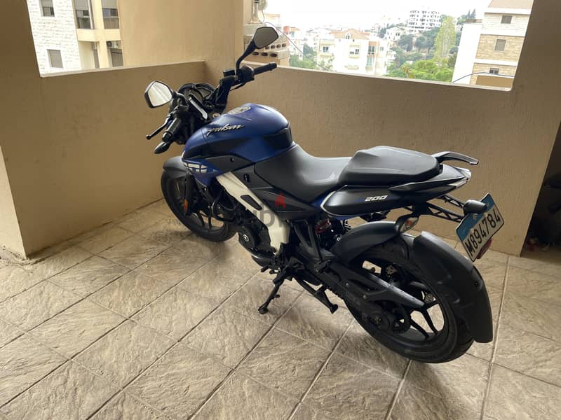 Bajaj Pulsar Ns200 1