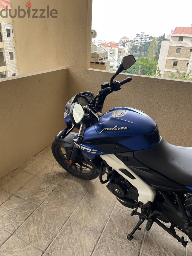 Bajaj Pulsar Ns200 4