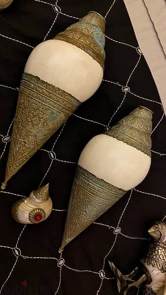 RARE Tibetan Buddhist Conch Shells 20th century 0
