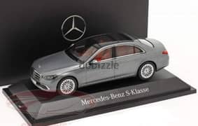 Mercedes S- Class diecast car model 1;43.