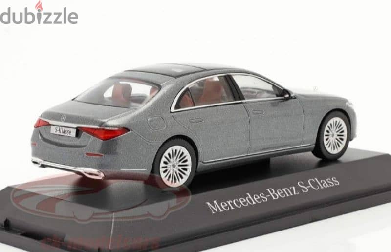 Mercedes S- Class diecast car model 1;43. 3