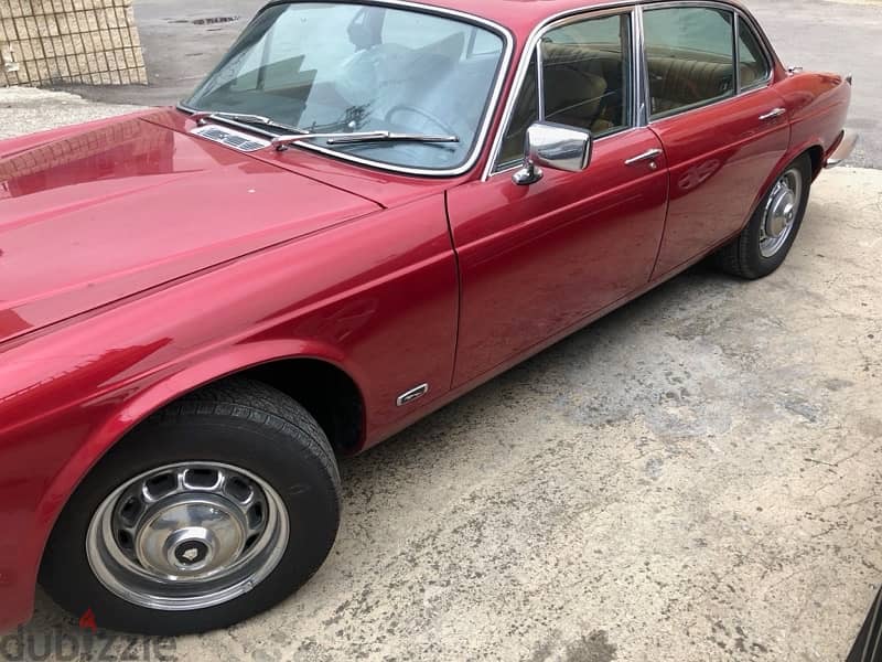 collection car Jaguar XJ6 4.2 1976 in like new condition 3