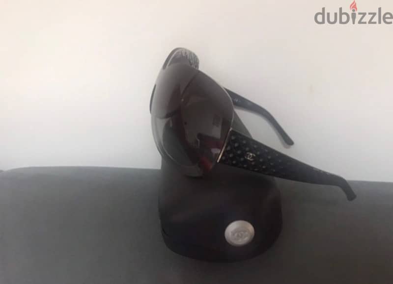 Authentic Chanel sunglasses 2