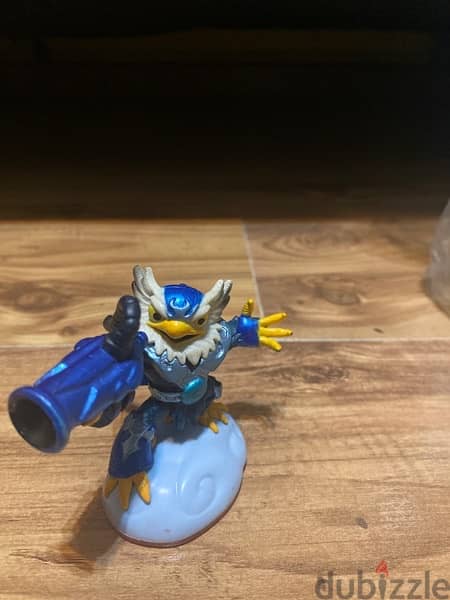 SKYLANDER CHARACTER 4