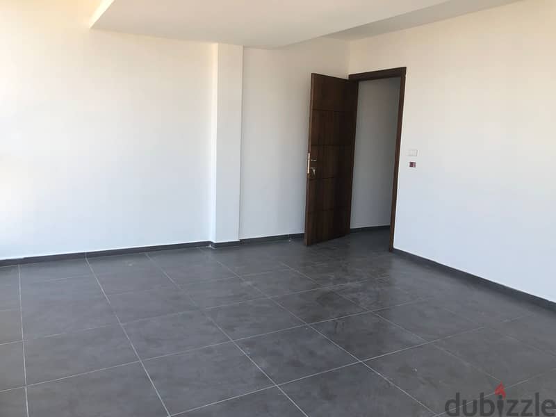 L13194-250 SQM Office With Sea View for Rent In Gemmayze 2
