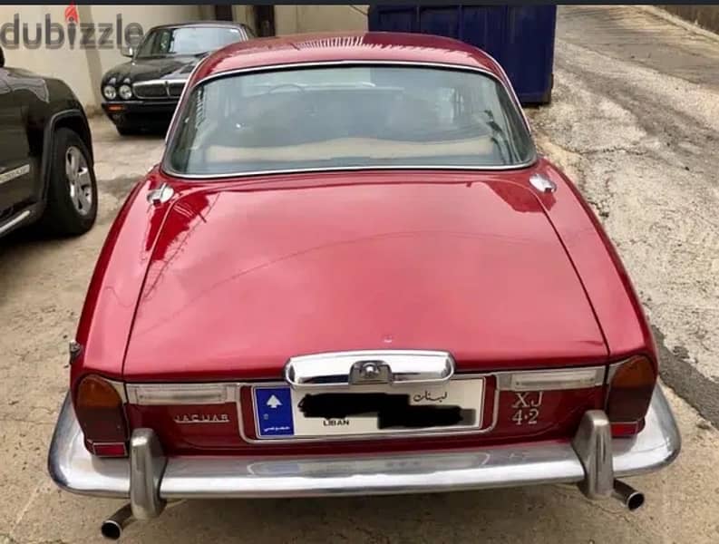 collection car Jaguar XJ6 4.2 1976 in like new condition 1