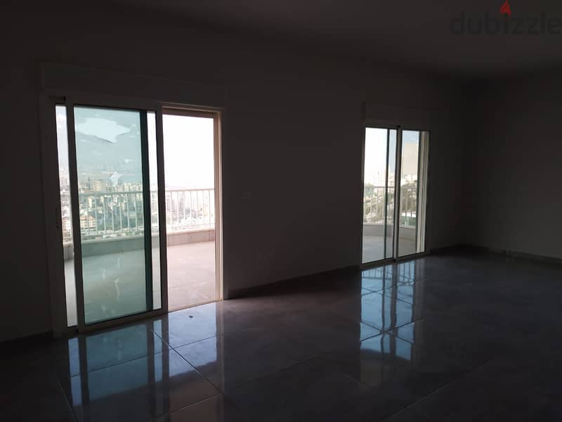 201 m2 apartment having an open sea & city view for sale in Rabweh 8
