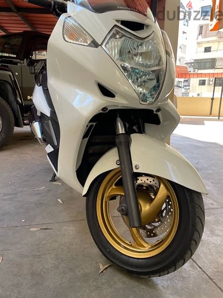 Silverwing 600cc for sale 1