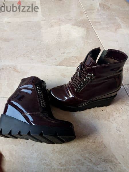 leather and velvet boots 8
