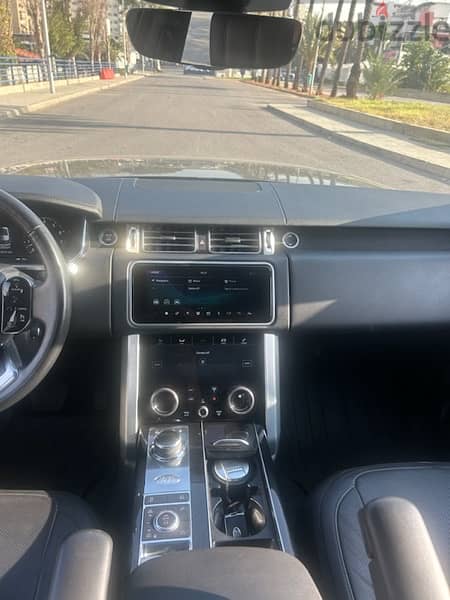 Range Rover Vogue Supercharged MY 2018 From Tewtel warranty 95000 km 10