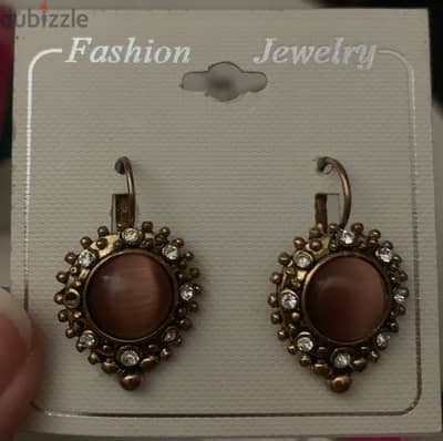 Classy Earrings.