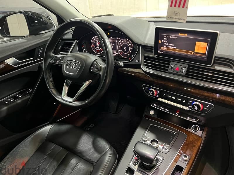 Audi Q5 Premium Plus 2018 2.0T Special Car 10