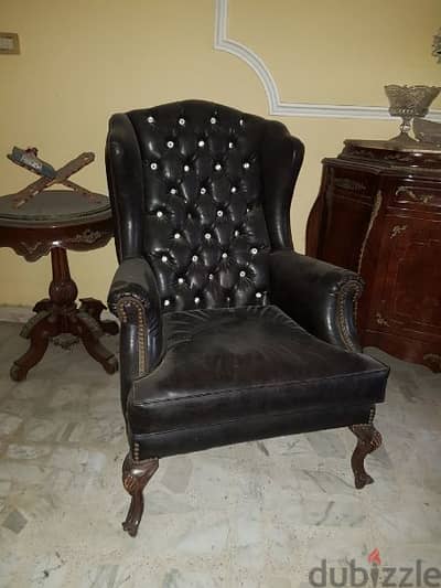 capitone leather armchairكابيتونيه جلد