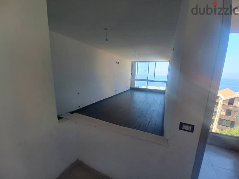 RWB124EA  Apartment For Sale in Nahr Ibrahim  شقة للبيع في نهر ابراهيم 3