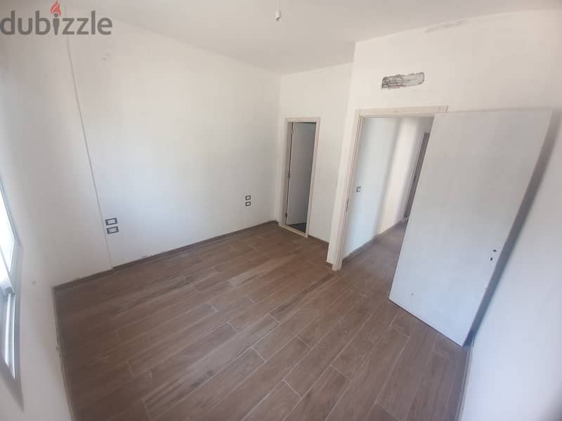 RWB124EA  Apartment For Sale in Nahr Ibrahim  شقة للبيع في نهر ابراهيم 4