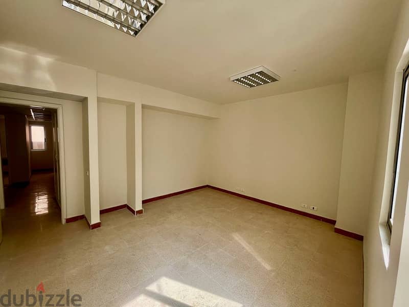 JH23-3005 Office 140m for rent in Gemmayze , Beirut, $ 1,125 cash 1