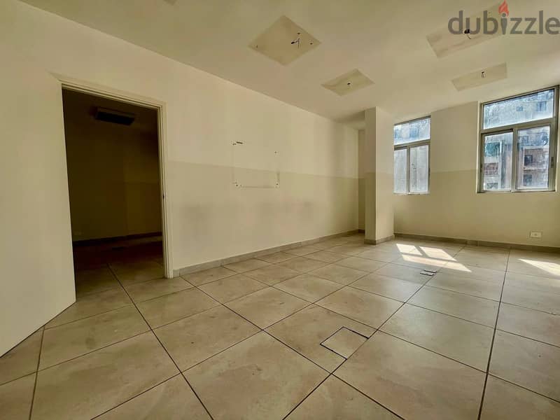 JH23-3006 Office 140m for rent in Gemmayze , Beirut, $ 1,125 cash 1