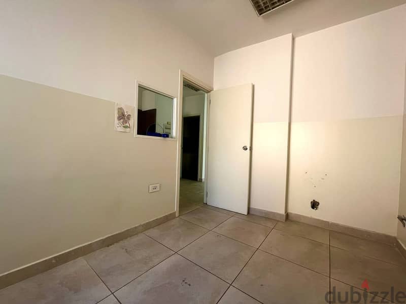 JH23-3006 Office 140m for rent in Gemmayze , Beirut, $ 1,125 cash 2
