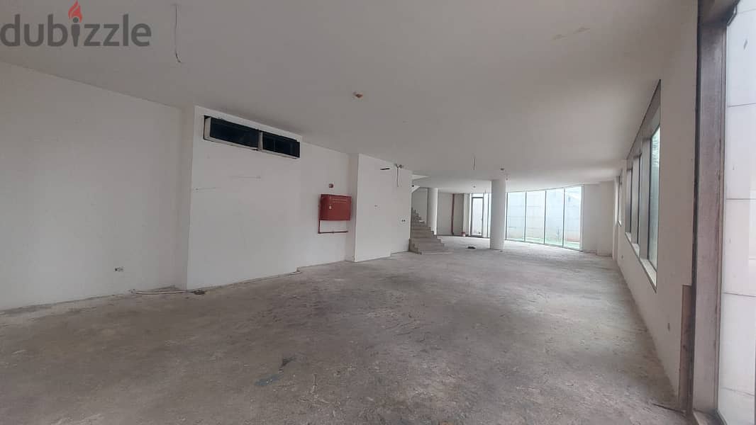 L13250 - 1,050 SQM Shop/Showroom for Rent in Down Town 1