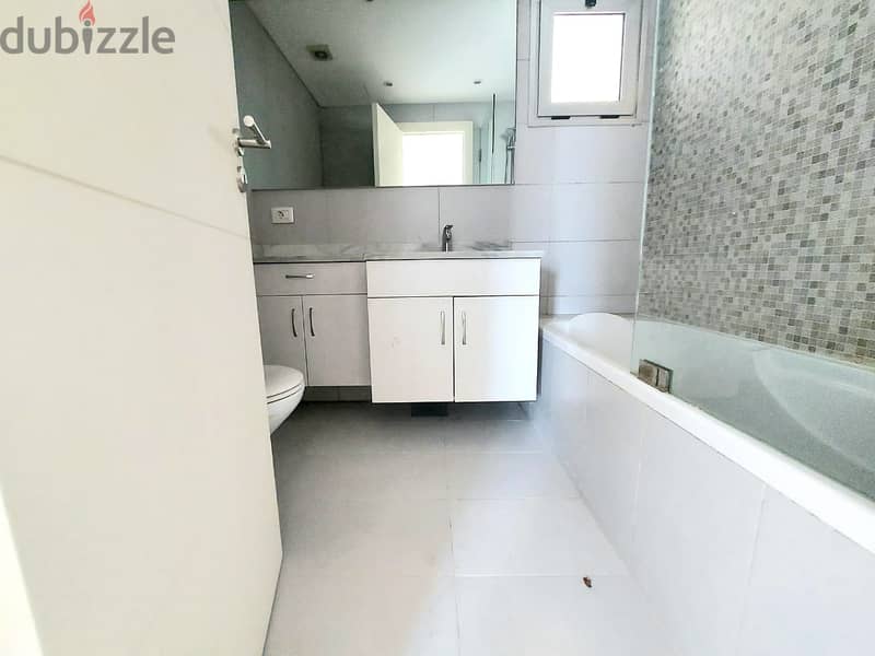 AH23-3010 Fully equipped kitchen, Apartment for rent in Achrafieh,235m 9