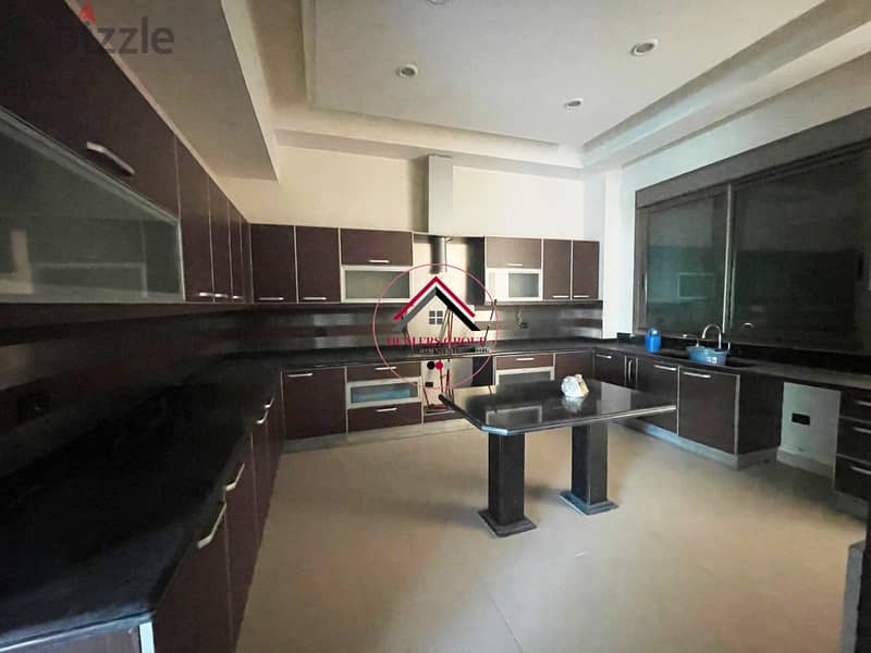 Spacious four Bedroom Apartment for sale in Ramlet el Bayda 5