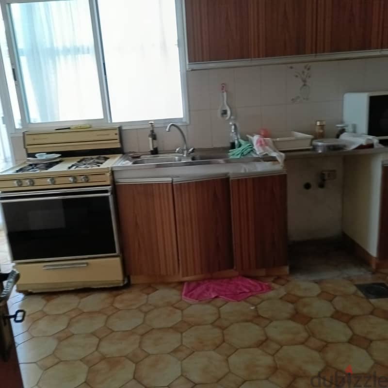 Furnished 200m2 apartment having open view for sale in Naccache 6